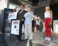 PEOPLE - Arnold Schwarzenegger am 'Family Walk' in Melbourne