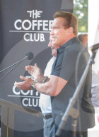 PEOPLE - Arnold Schwarzenegger am 'Family Walk' in Melbourne