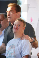 PEOPLE - Arnold Schwarzenegger am 'Family Walk' in Melbourne