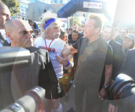 PEOPLE - Arnold Schwarzenegger am 'Family Walk' in Melbourne