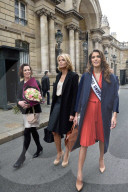 PEOPLE - Iris Mittenaere zu Besuch im Elysee Palast