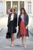 PEOPLE - Iris Mittenaere zu Besuch im Elysee Palast