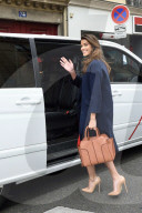 PEOPLE - Iris Mittenaere zu Besuch im Elysee Palast