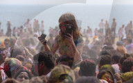 NEWS - Südkorea: Holi Hai Festival in Busan