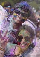 NEWS - Südkorea: Holi Hai Festival in Busan