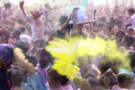 NEWS - Südkorea: Holi Hai Festival in Busan