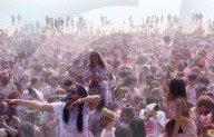 NEWS - Südkorea: Holi Hai Festival in Busan