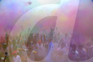 NEWS - Südkorea: Holi Hai Festival in Busan