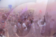 NEWS - Südkorea: Holi Hai Festival in Busan