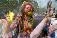 NEWS - Südkorea: Holi Hai Festival in Busan