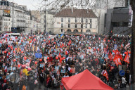 NEWS - Wahlen Frankreich: Jean-Luc Melenchon spricht in Paris