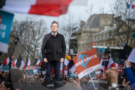 NEWS - Wahlen Frankreich: Jean-Luc Melenchon spricht in Paris