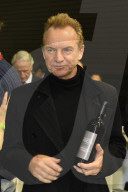 PEOPLE - Sting und Trudie Styler werben für ihren Wein in Düsseldorf 