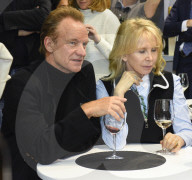 PEOPLE - Sting und Trudie Styler werben für ihren Wein in Düsseldorf 