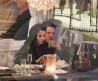 EXKLUSIV - Adriana Lima knutscht mit Matt Harvey in Miami