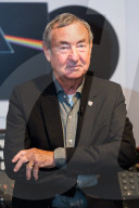 PORTRAIT - Pink Floyd Drummer Nick Mason im Tonstudio