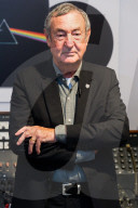 PORTRAIT - Pink Floyd Drummer Nick Mason im Tonstudio