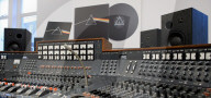 PORTRAIT - Pink Floyd Drummer Nick Mason im Tonstudio