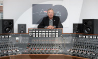 PORTRAIT - Pink Floyd Drummer Nick Mason im Tonstudio