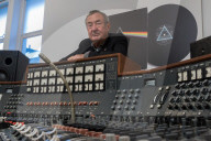 PORTRAIT - Pink Floyd Drummer Nick Mason im Tonstudio