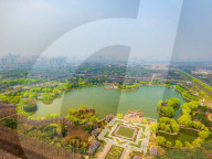 FEATURE - China: Farbenprächtiger Botanischer Garten von Luoyang aus der Vogelschau