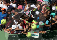PEOPLE - Tennis: Grossandrang - Roger Federer trainiert in Miami