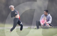 PEOPLE - Die Familie ist auch ein Fitness-Klub: Kerry Katona