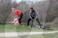 PEOPLE - Die Familie ist auch ein Fitness-Klub: Kerry Katona