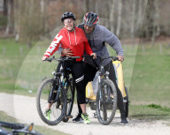 PEOPLE - Die Familie ist auch ein Fitness-Klub: Kerry Katona