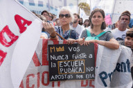 NEWS - Buenos Aires: Lehrpersonal demonstriert fÃ¼r bessere LÃ¶hne