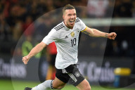 NEWS - Fussballstar Lukas Podolski verabschiedet sich von der deutschen National-Elf