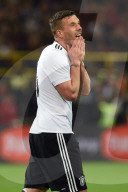 NEWS - Fussballstar Lukas Podolski verabschiedet sich von der deutschen National-Elf