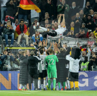 NEWS - Fussballstar Lukas Podolski verabschiedet sich von der deutschen National-Elf
