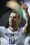 NEWS - Fussballstar Lukas Podolski verabschiedet sich von der deutschen National-Elf