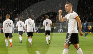 NEWS - Fussballstar Lukas Podolski verabschiedet sich von der deutschen National-Elf
