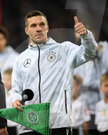 NEWS - Fussballstar Lukas Podolski verabschiedet sich von der deutschen National-Elf