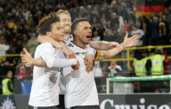 NEWS - Fussballstar Lukas Podolski verabschiedet sich von der deutschen National-Elf