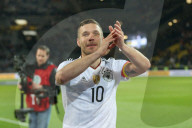 NEWS - Fussballstar Lukas Podolski verabschiedet sich von der deutschen National-Elf