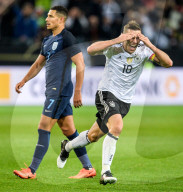 NEWS - Fussballstar Lukas Podolski verabschiedet sich von der deutschen National-Elf