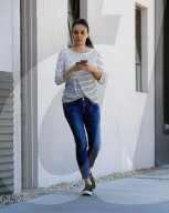 EXKLUSIV - Mila Kunis und Klein Wyatt in Bel Air unterwegs