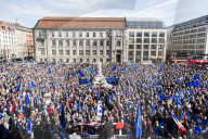 PEOPLE - March of Europe: In Berlin demonstrieren 4000 Menschen fÃ¼r Europa