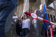 PEOPLE - March of Europe: In Berlin demonstrieren 4000 Menschen fÃ¼r Europa