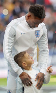 FEATURE - Der krebskranke Bradley Lowery ist Maskottchen von Fussball-Idol Jermanin Defoe