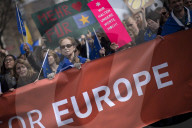 PEOPLE - March of Europe: In Berlin demonstrieren 4000 Menschen für Europa