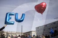 PEOPLE - March of Europe: In Berlin demonstrieren 4000 Menschen für Europa