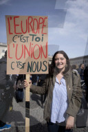 PEOPLE - March of Europe: In Berlin demonstrieren 4000 Menschen für Europa