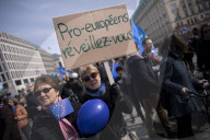 PEOPLE - March of Europe: In Berlin demonstrieren 4000 Menschen für Europa
