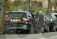 EXKLUSIV - Lily Allen bummelt in London