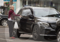 EXKLUSIV - Lily Allen bummelt in London