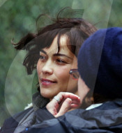 PEOPLE - Paula Patton steht in Vancouver für "Somewhere Between" vor der Linse